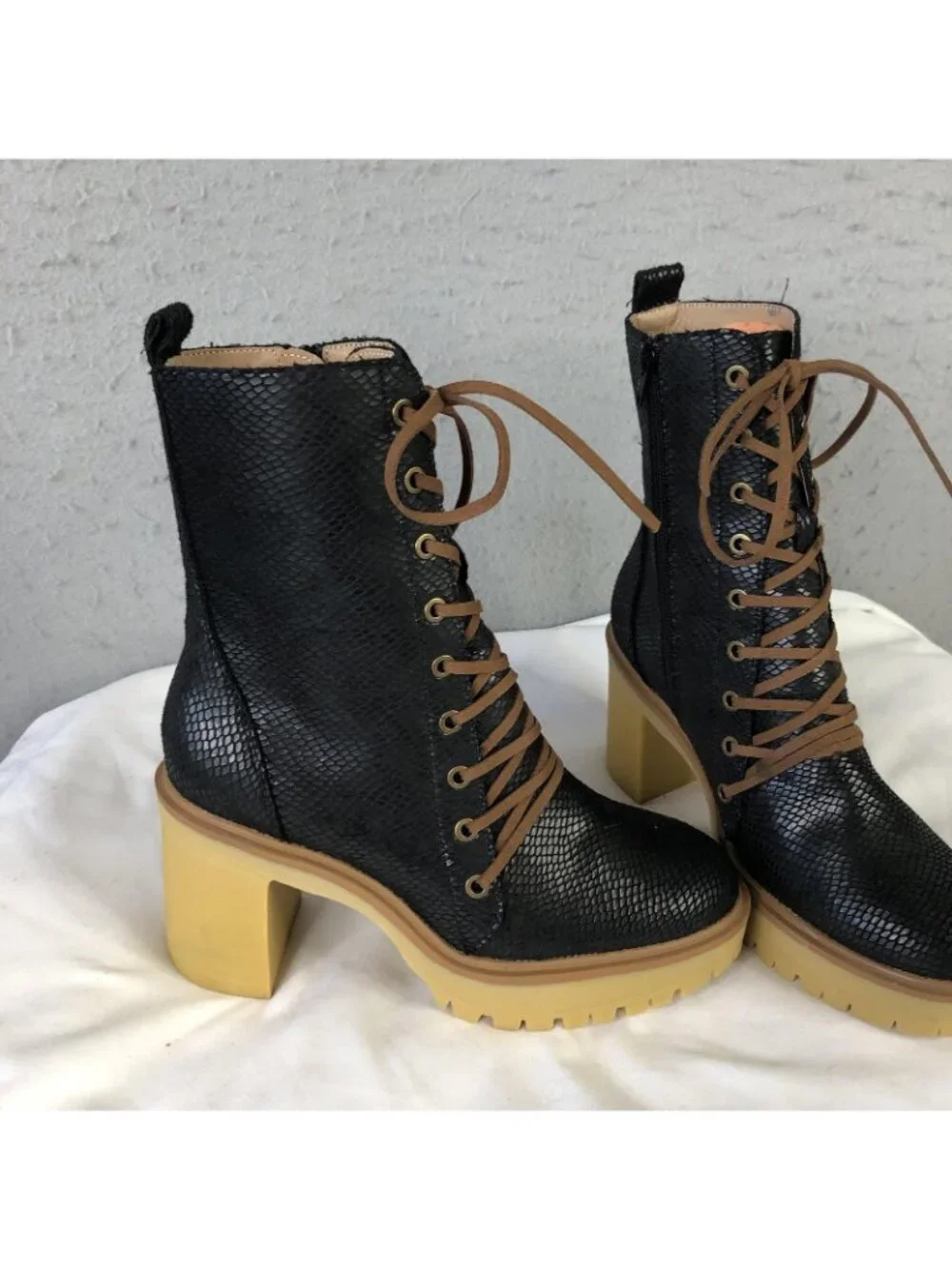 Oasis Society Boots Womens Size 9 Black Snake Print Lace Up Combat Goth Punk